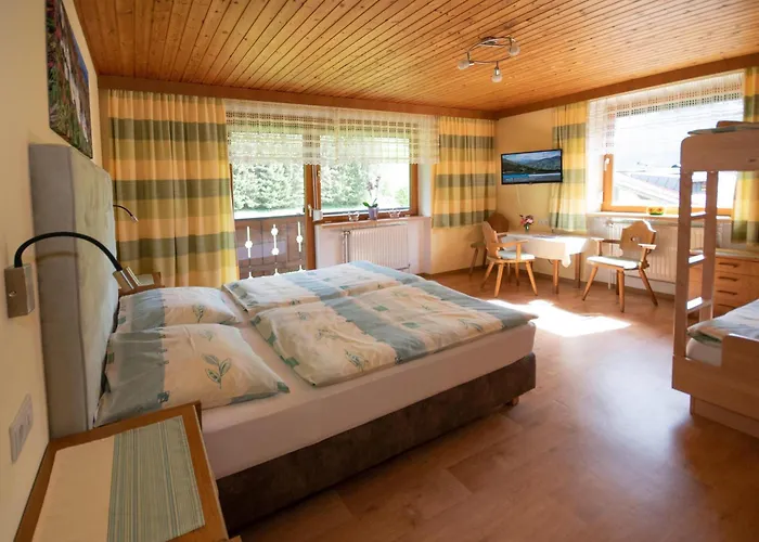 Lindenhof**, Pension